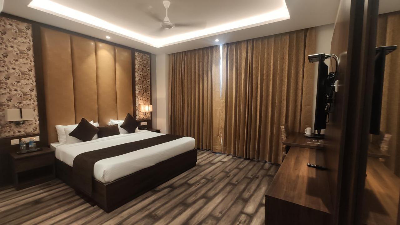 Hotel The Vilana A Unit Of Jg Developers Rishīkesh Eksteriør bilde